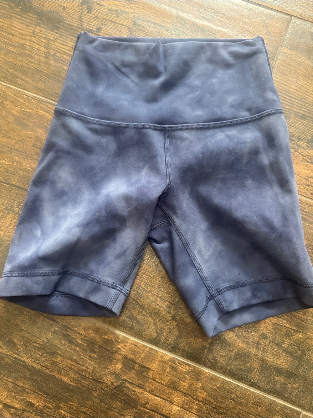 lululemon athletica Navy High-Rise Women's Bike Shorts - Picture 2 of 4